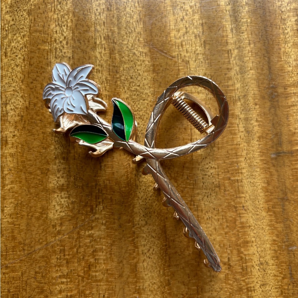 Water Lily Hair Claw Clips